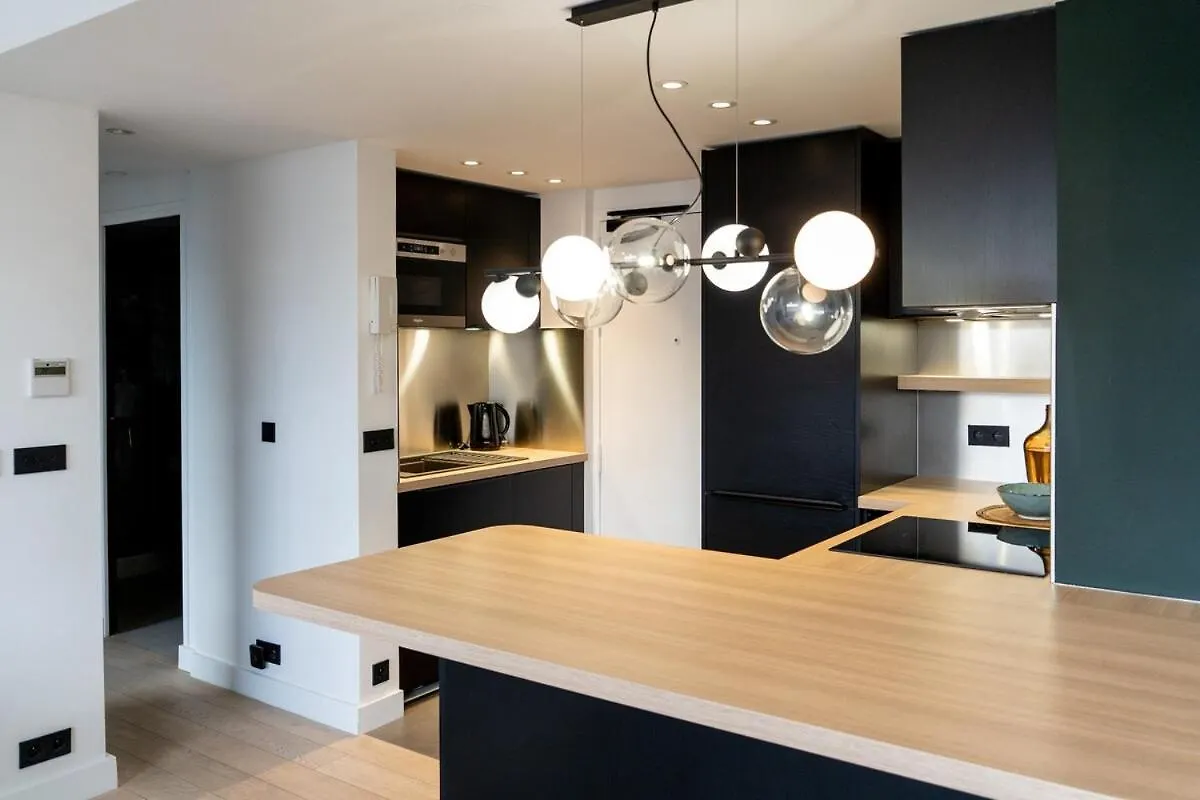 Апартаменты Amazing Appartements On Champs-Elysees Париж